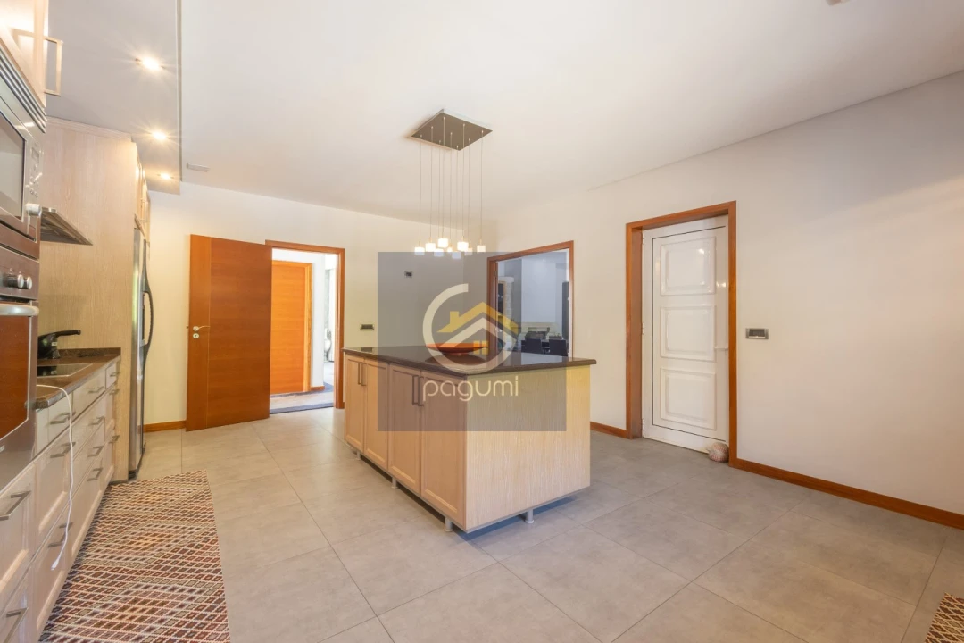 Moradia T4 para Venda em Castelões Foto 47