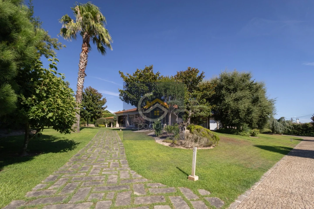 Moradia T4 para Venda em Castelões Foto 55