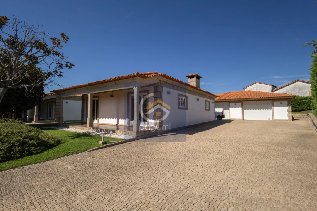 Moradia T4 para Venda em Castelões Foto 56