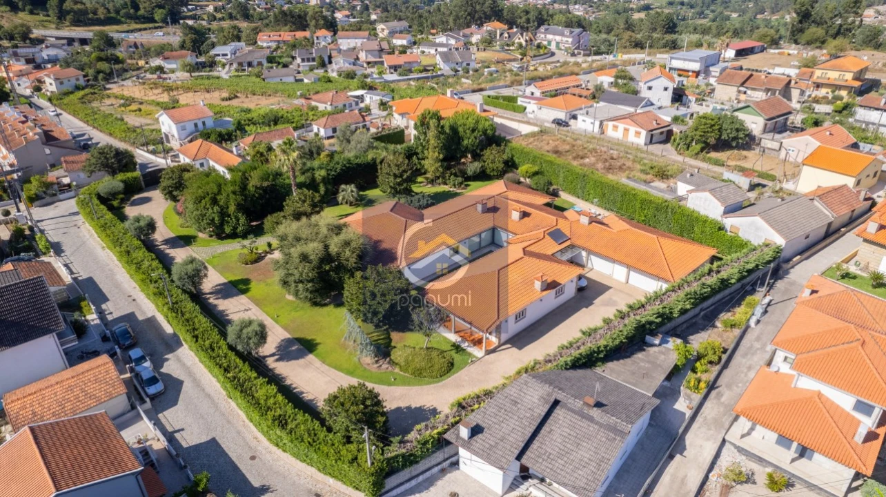 Moradia T4 para Venda em Castelões Foto 59