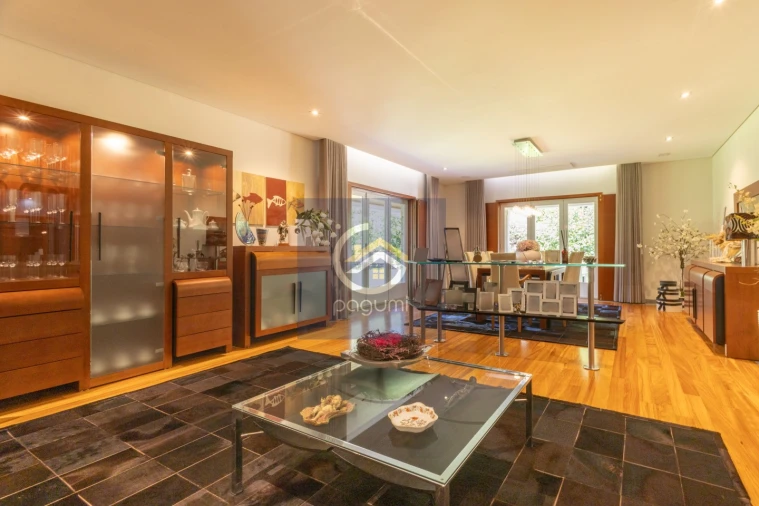 Moradia T4 para Venda em Castelões Foto 4