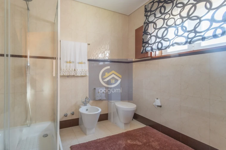 Moradia T4 para Venda em Castelões Foto 27