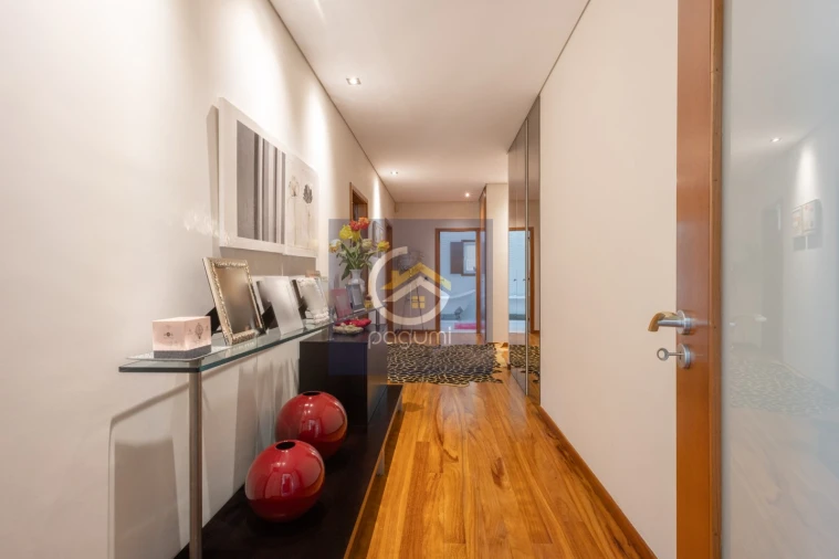 Moradia T4 para Venda em Castelões Foto 28