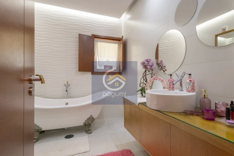 Moradia T4 para Venda em Castelões Foto 30