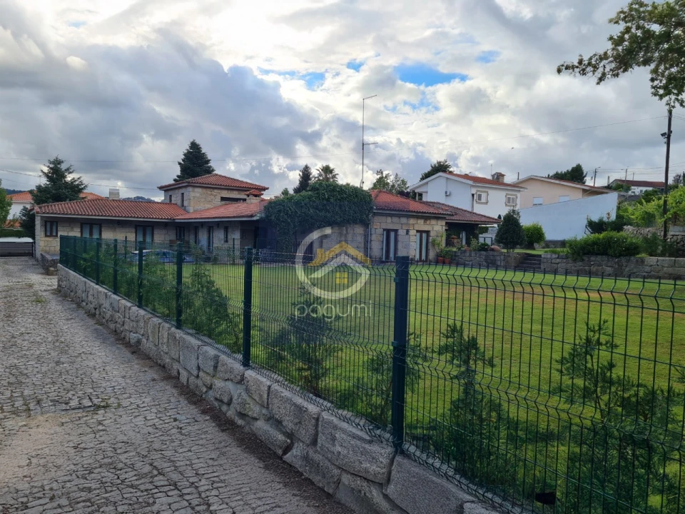 Moradia T4 para Venda em Paredes Foto 34
