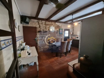 Moradia T4 para Venda em Paredes