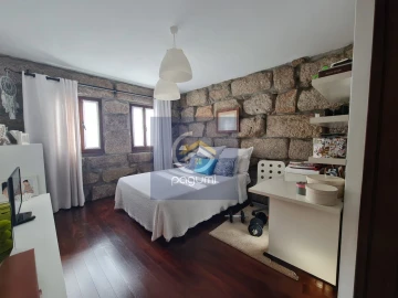 Moradia T4 para Venda em Paredes