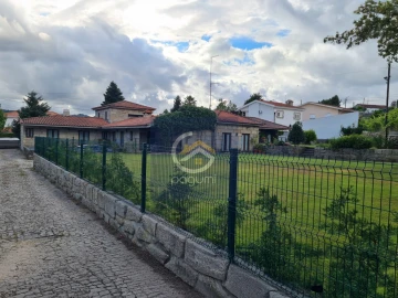 Moradia T4 para Venda em Paredes