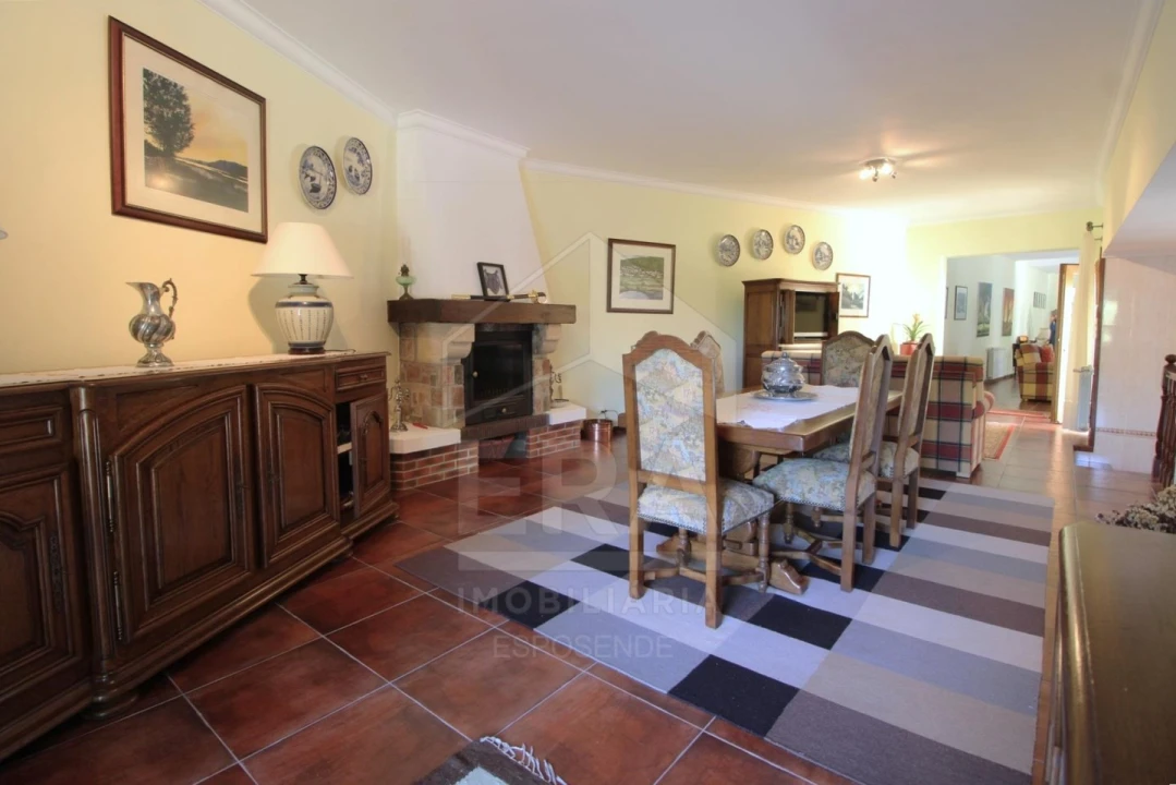 Moradia T5 para Venda em Darque Foto 3