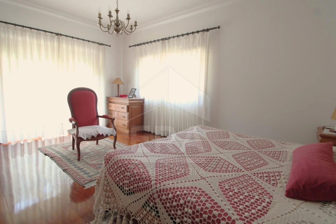 Moradia T5 para Venda em Darque Foto 9