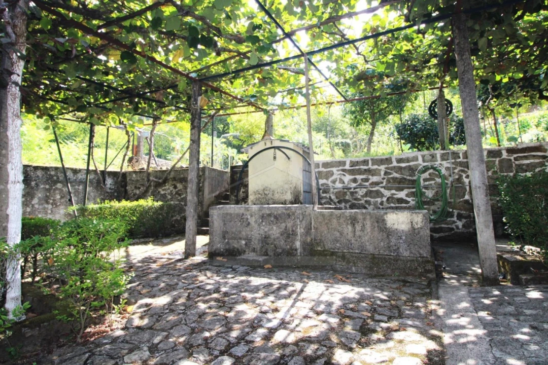 Moradia T5 para Venda em Darque Foto 17