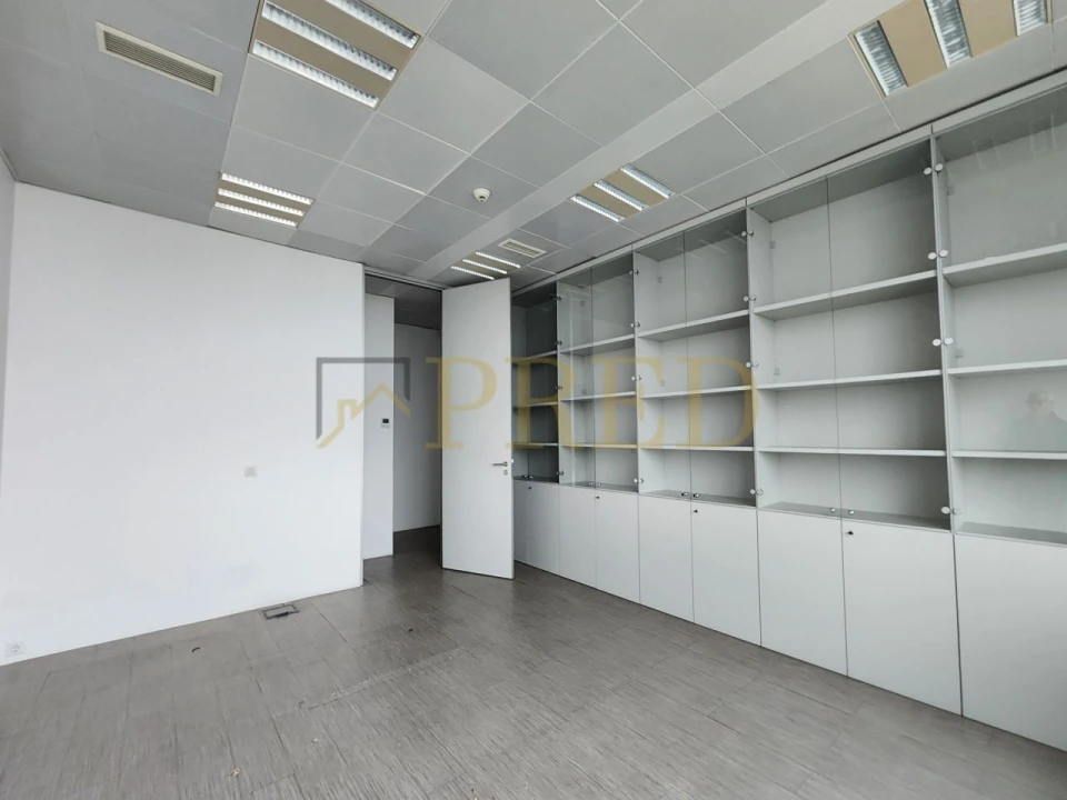 Escritório para Arrendamento em Santa Marinha e São Pedro da Afurada Foto 2