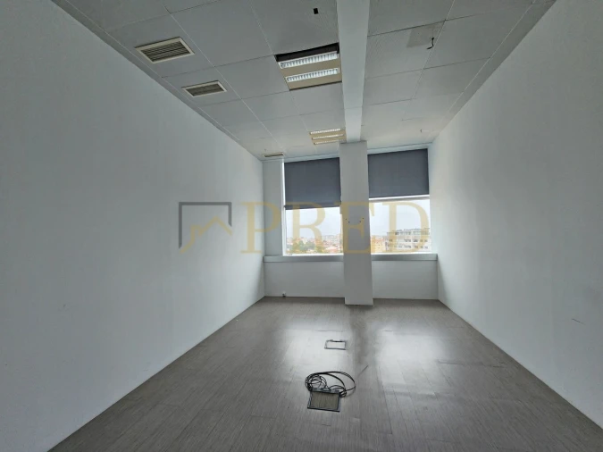 Escritório para Arrendamento em Santa Marinha e São Pedro da Afurada Foto 4