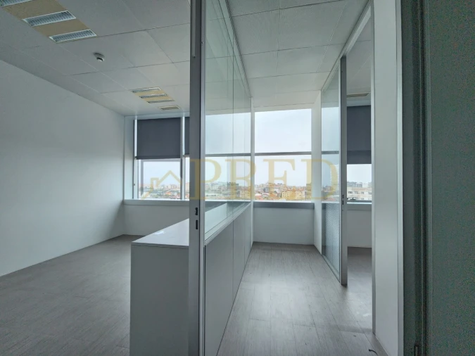 Escritório para Arrendamento em Santa Marinha e São Pedro da Afurada Foto 6