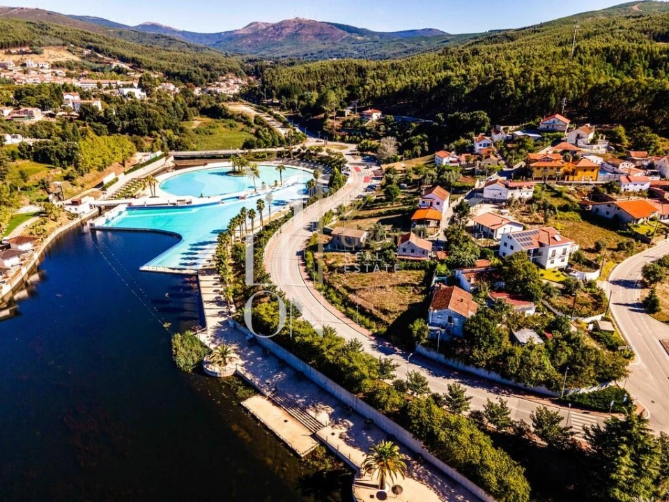 Terreno para Venda em Castanheira de Pêra e Coentral Foto 4