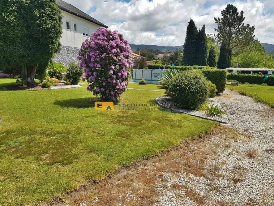 Moradia T3 para Venda em Fragoso Foto 37