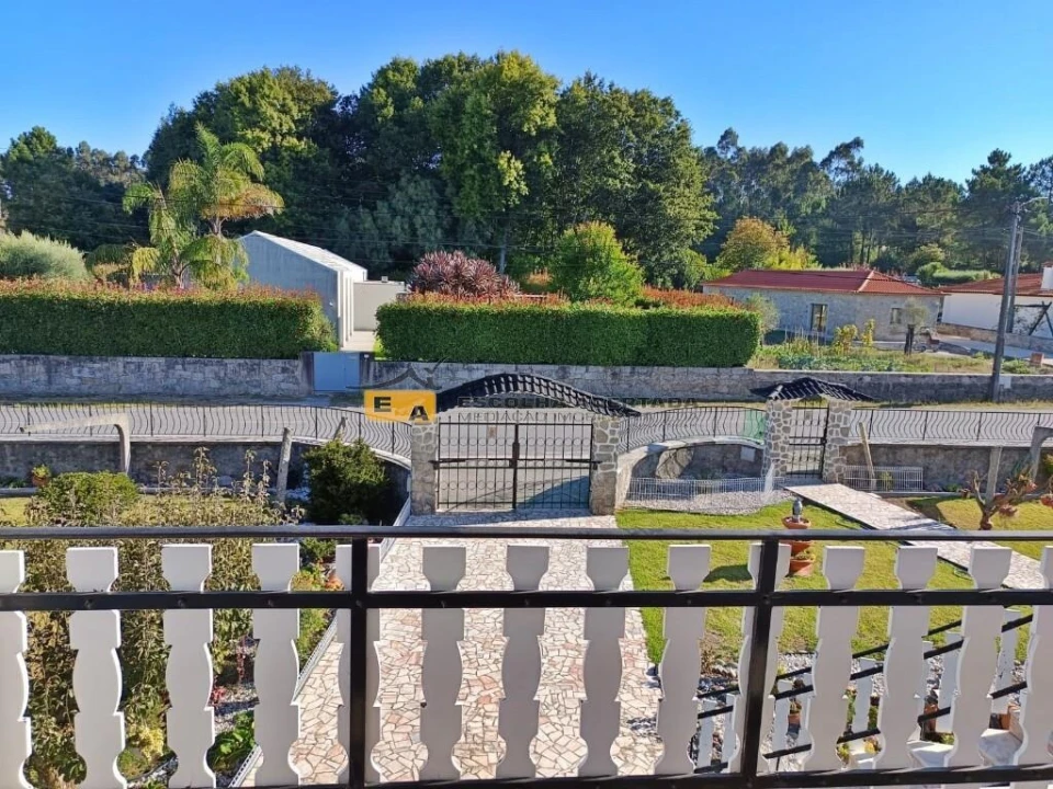 Moradia T3 para Venda em Fragoso Foto 10