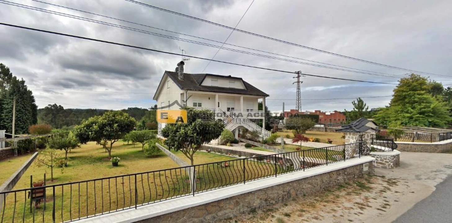 Moradia T3 para Venda em Fragoso Foto 1