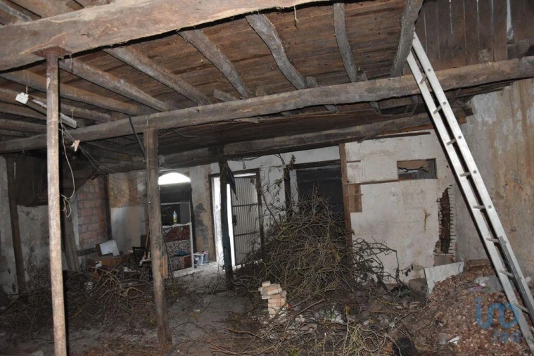 Moradia T4 para Venda em Seiça Foto 8