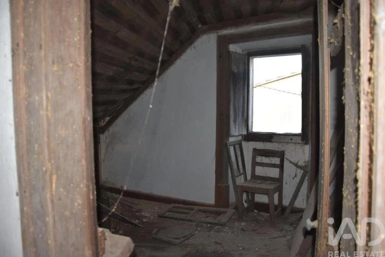 Moradia T4 para Venda em Seiça Foto 16