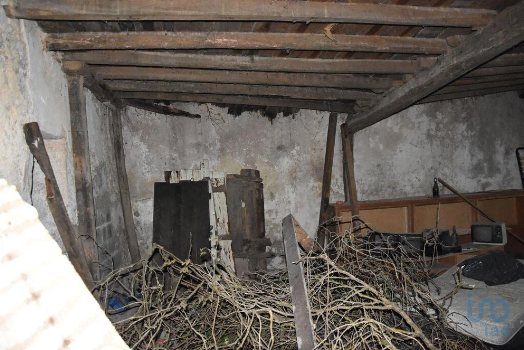 Moradia T4 para Venda em Seiça Foto 14