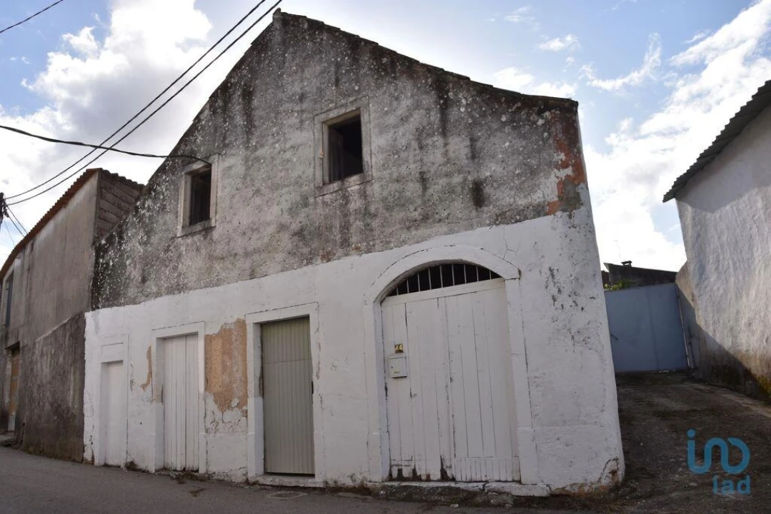 Moradia T4 para Venda em Seiça Foto 3