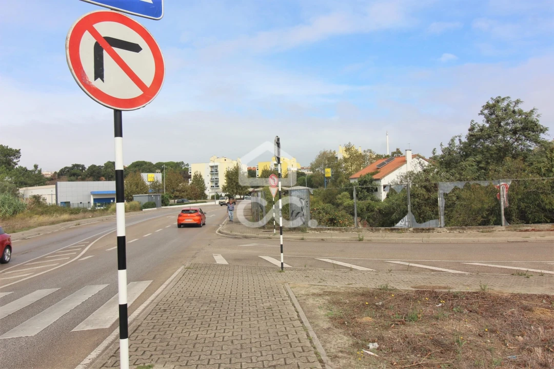 Terreno para Venda em Amora Foto 8