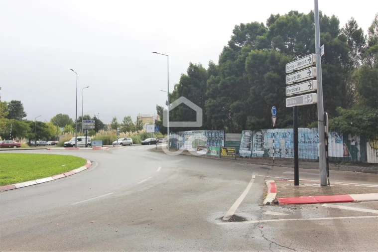 Terreno para Venda em Amora Foto 4