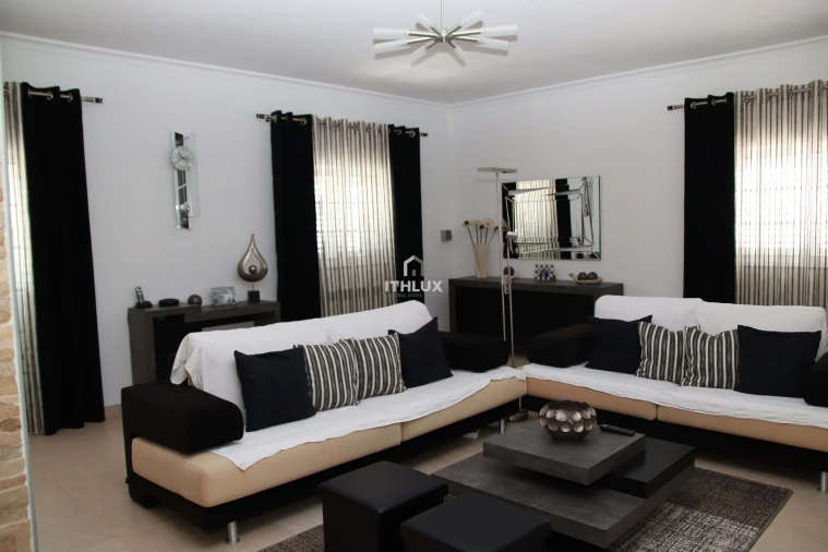 Quinta T4 para Venda em Assunção, Ajuda, Salvador e Santo Ildefonso Foto 7