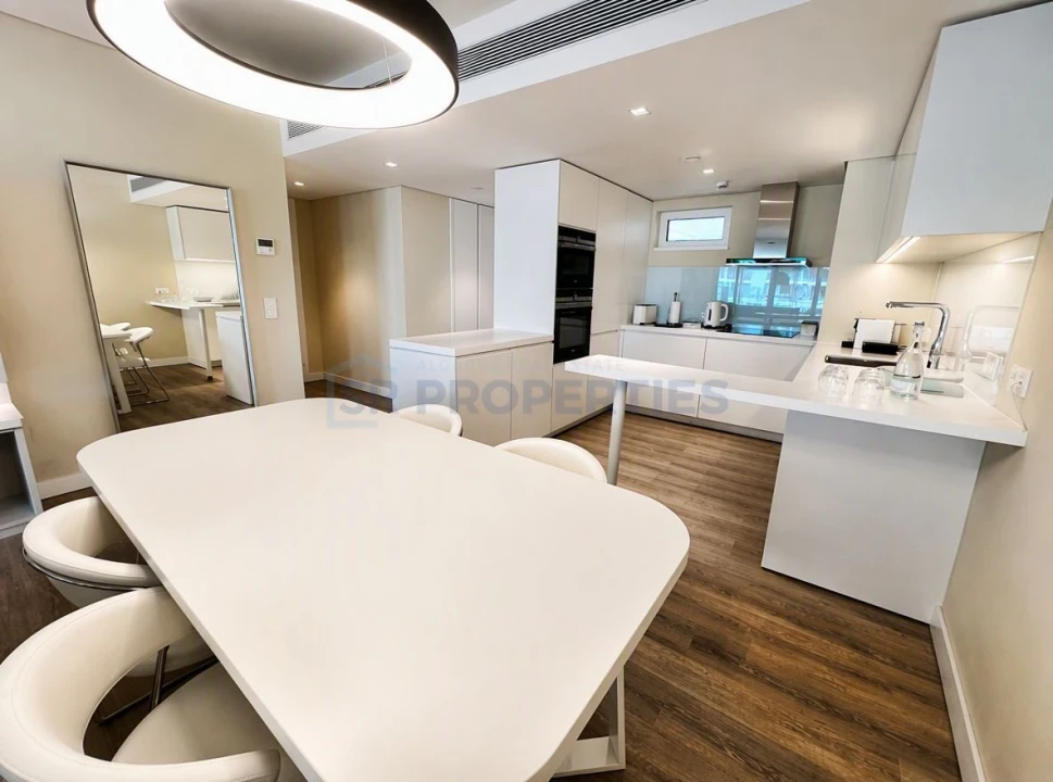 Apartamento T2 para Venda em Quarteira Foto 11