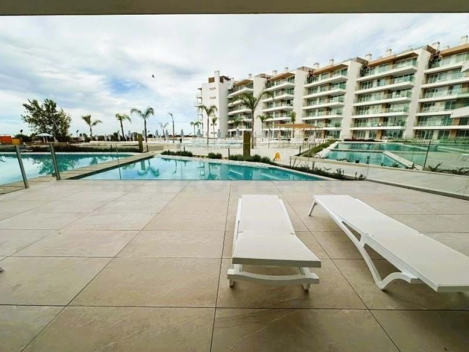 Apartamento T2 para Venda em Quarteira Foto 32