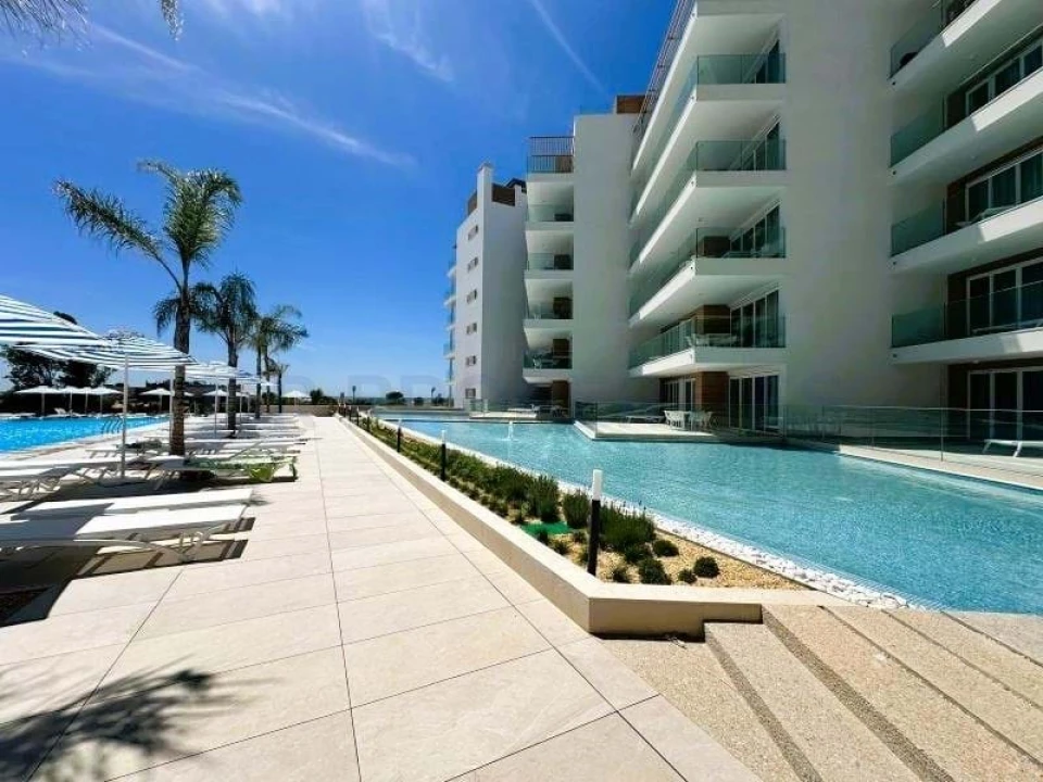 Apartamento T2 para Venda em Quarteira Foto 31
