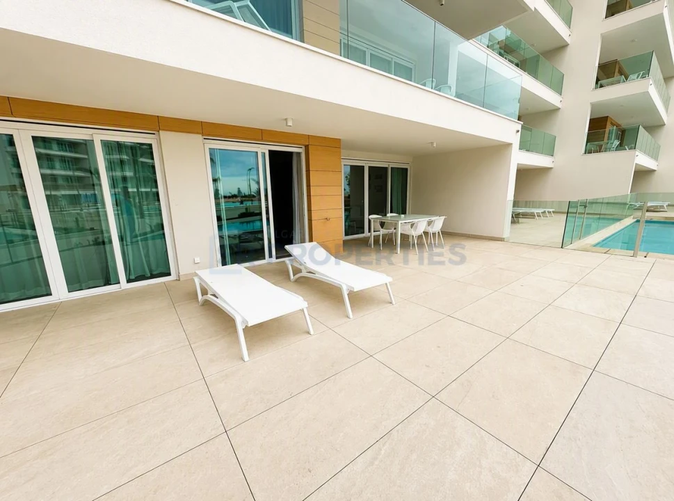 Apartamento T2 para Venda em Quarteira Foto 46