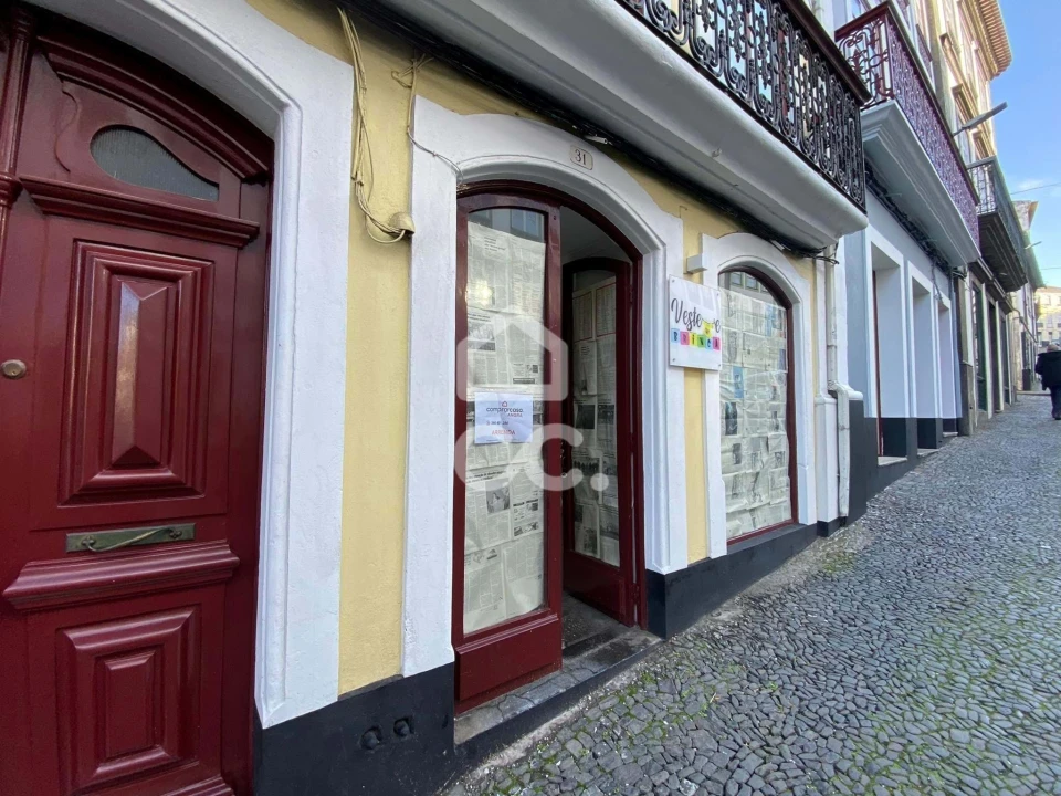 Negócio para Arrendamento em Angra (Nossa Senhora da Conceição) Foto 1