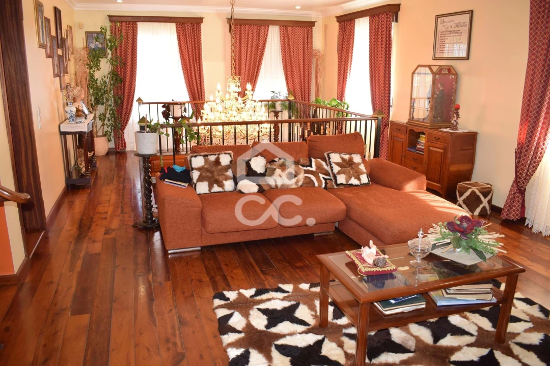 Moradia T4 para Venda em Porto Judeu Foto 14