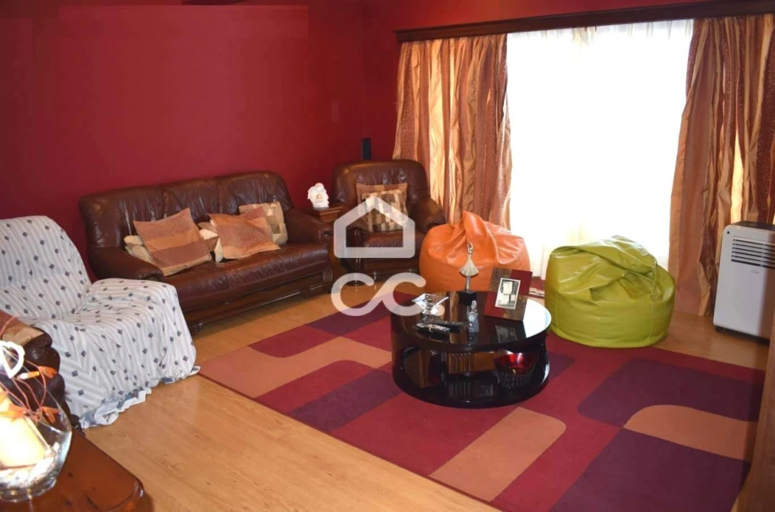 Moradia T4 para Venda em Porto Judeu Foto 9