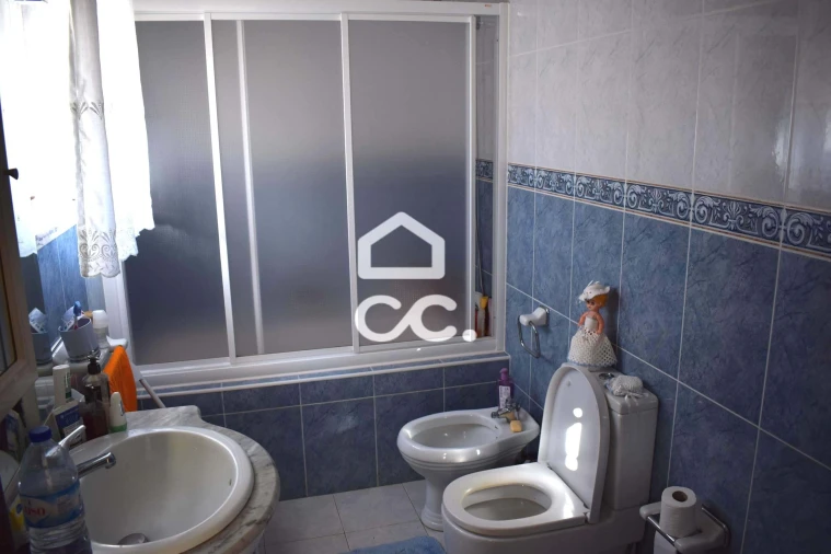 Moradia T4 para Venda em Porto Judeu Foto 18