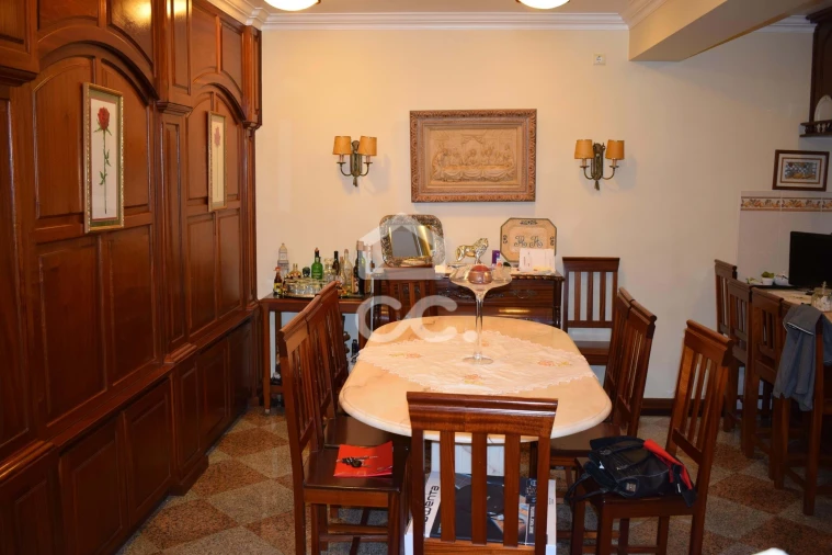 Moradia T4 para Venda em Porto Judeu Foto 5