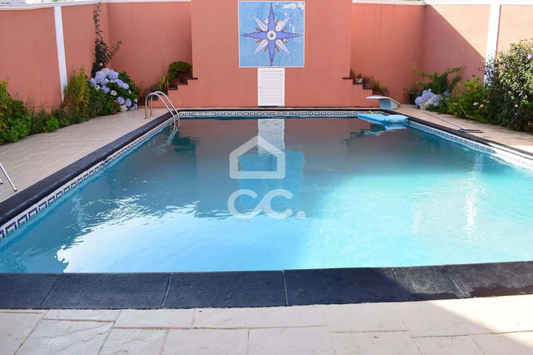 Moradia T4 para Venda em Porto Judeu Foto 23