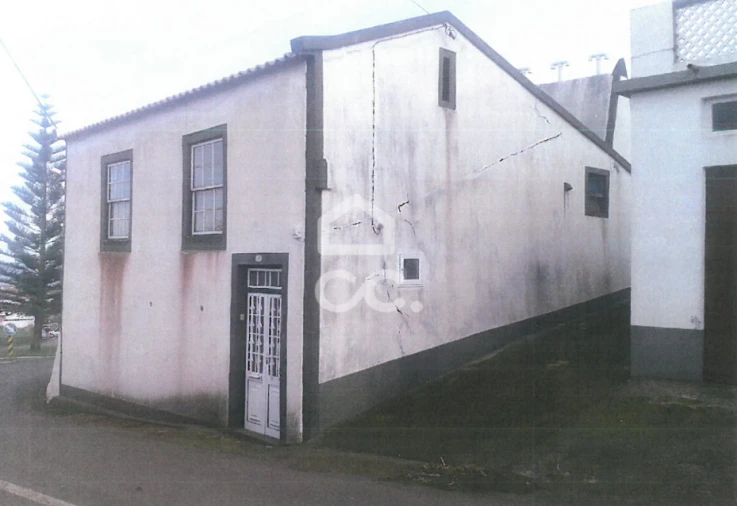 Moradia T2 para Venda em Santa Cruz da Graciosa Foto 2