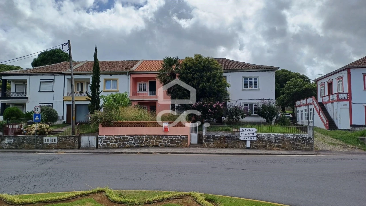 Moradia T4 para Venda em Praia da Vitoria (Santa Cruz) Foto 17