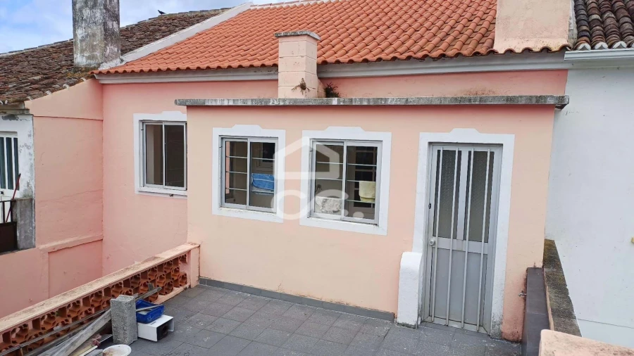 Moradia T4 para Venda em Praia da Vitoria (Santa Cruz) Foto 9