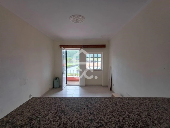 Moradia T4 para Venda em Praia da Vitoria (Santa Cruz) Foto 4