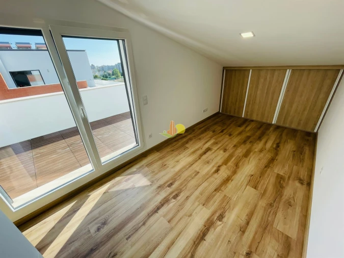 Apartamento T2 para Venda em Tavarede Foto 12