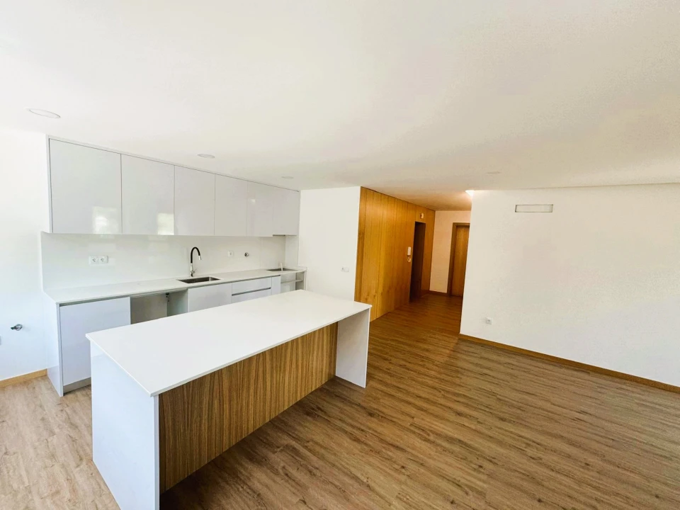 Apartamento T3 para Venda em Braga (São José de São Lázaro e São João do Souto) Foto 1