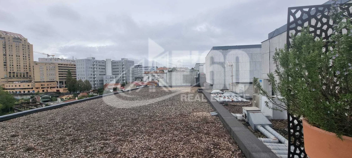 Apartamento T4 para Venda em Santa Marinha e São Pedro da Afurada Foto 4
