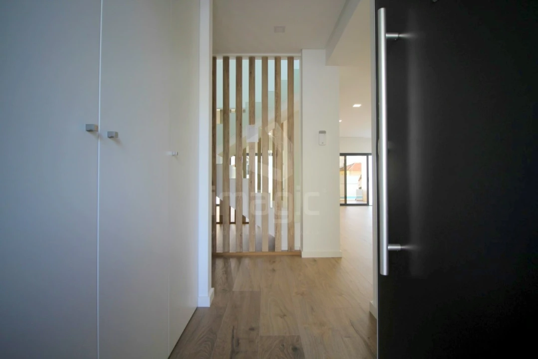 Moradia T4 para Venda em Loures Foto 10