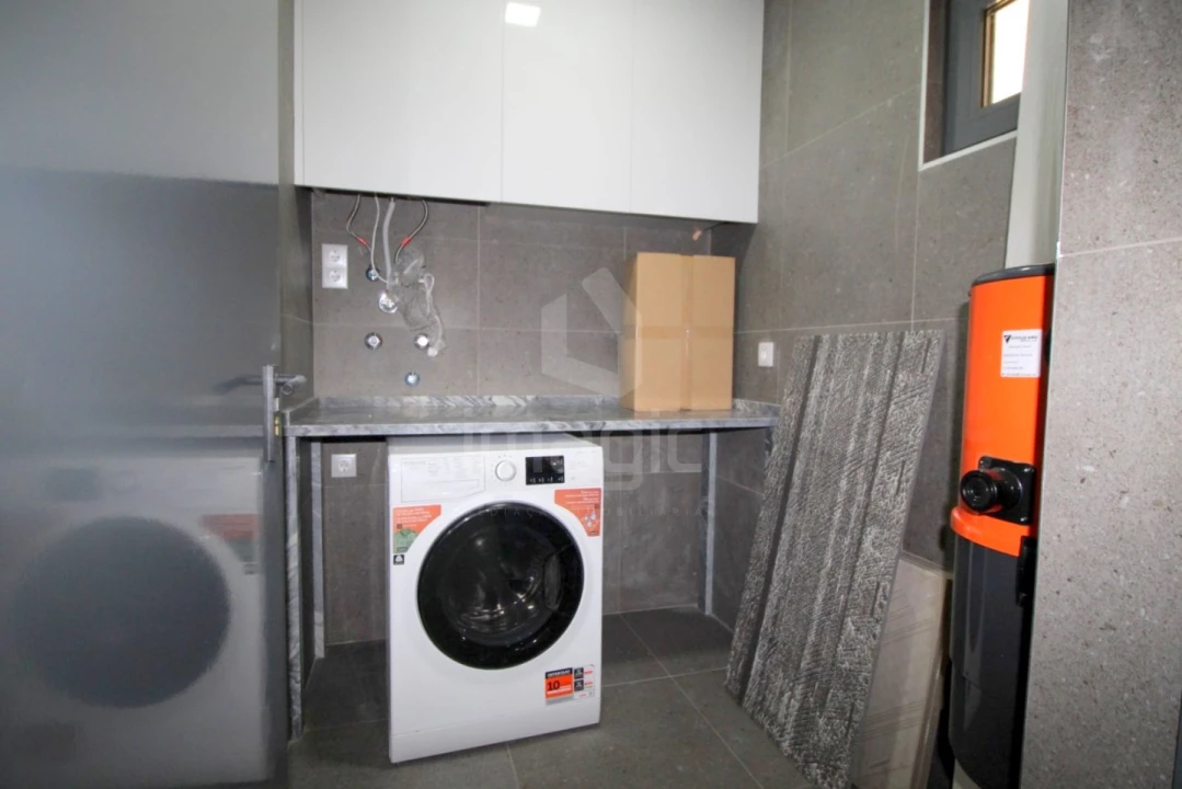 Moradia T4 para Venda em Loures Foto 13