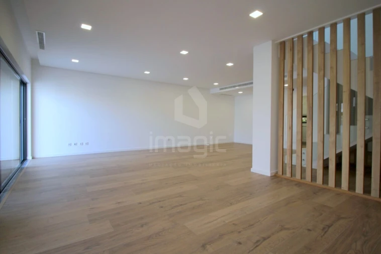 Moradia T4 para Venda em Loures Foto 5