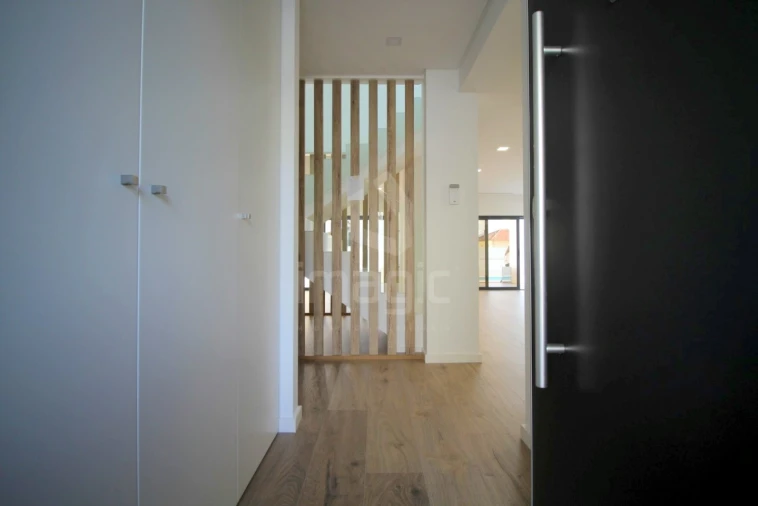 Moradia T4 para Venda em Loures Foto 10